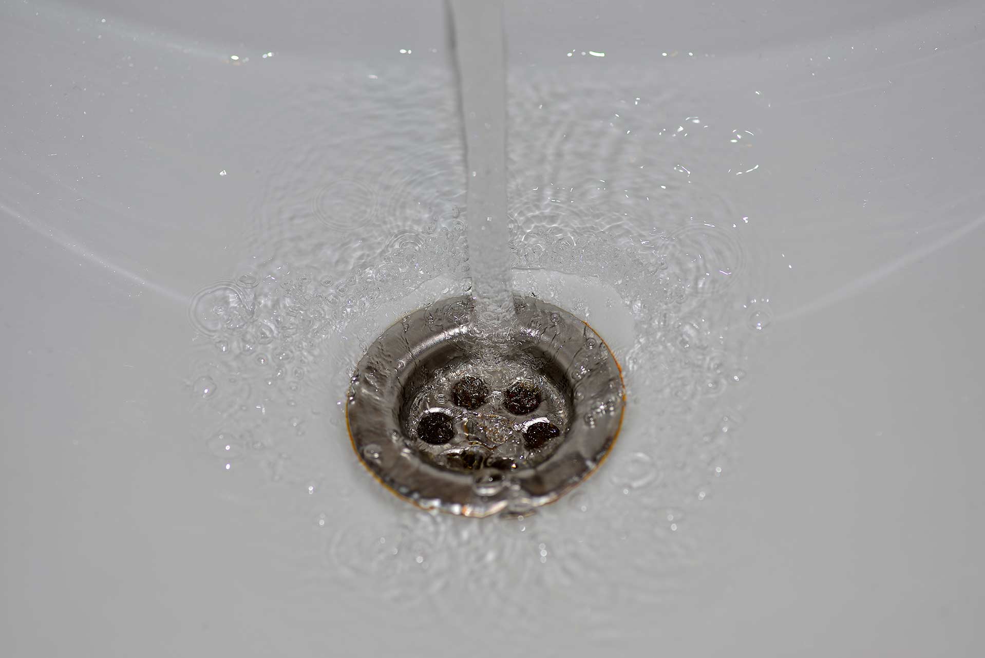 A2B Drains provides services to unblock blocked sinks and drains for properties in Reigate.